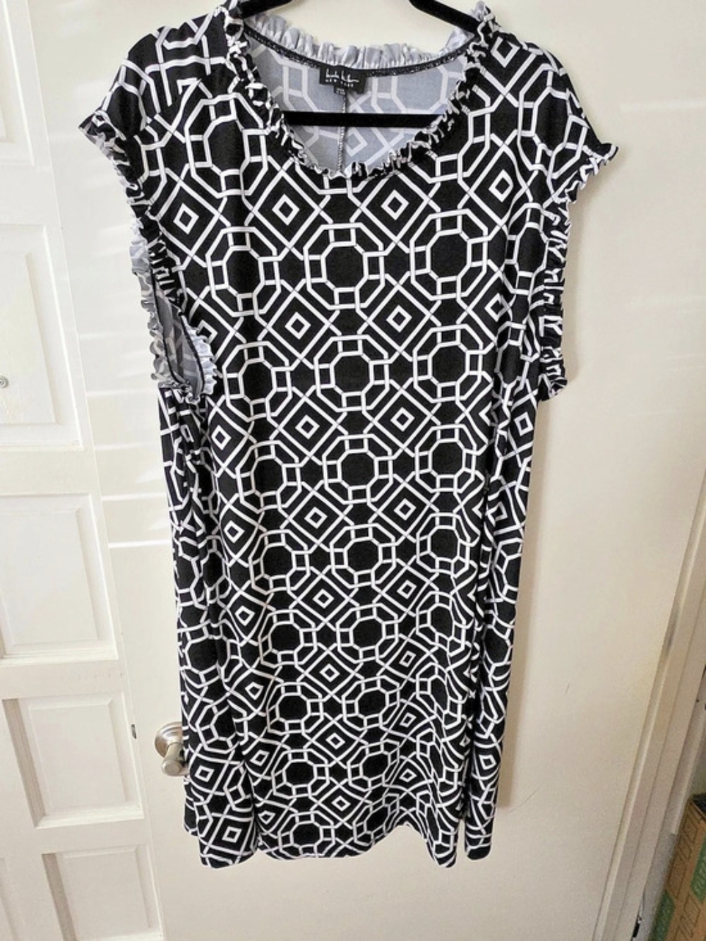 Nicole Miller Geometric Mini Dress in Black & White